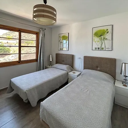 Daire 2 Bdr Penthouse Apt, Sea Views, Heated Pool K211 *